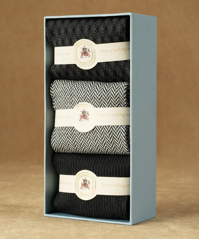 Black Box of 3 Uno