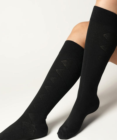 Momo - Black