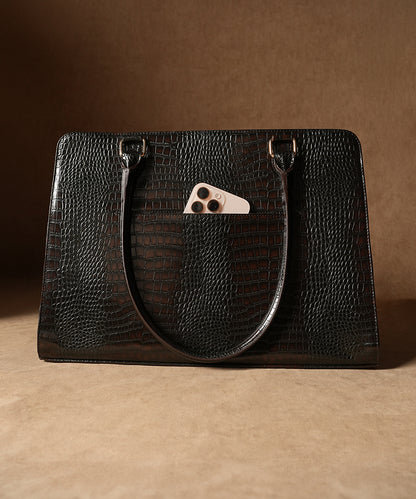 Sr. Dr. Grief Croco Brown