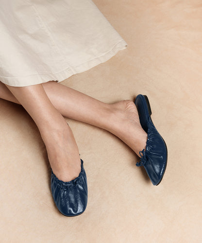 Luna Navy Blue