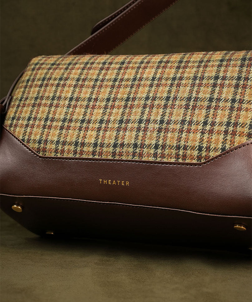 Bonbon Tweed by Theater - A Classic Crossbody Bag in Textured