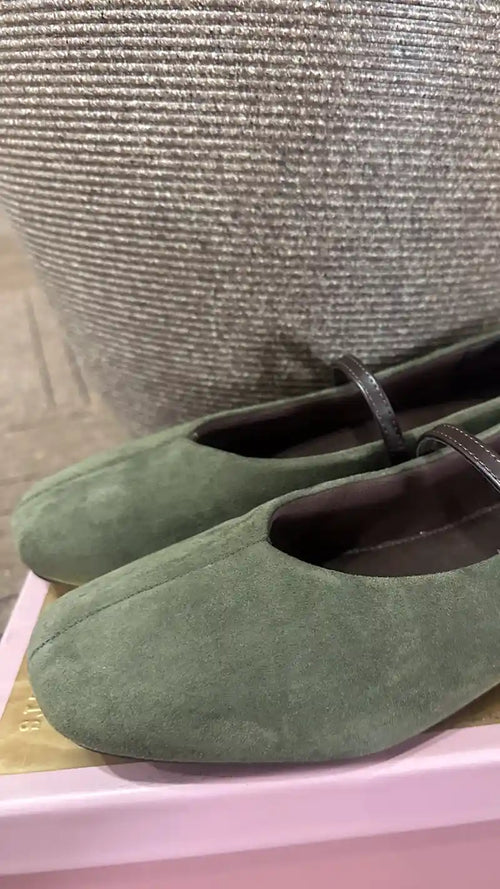Customer photo 0