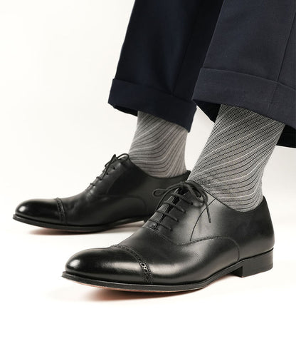 Black & White Barber Stripes